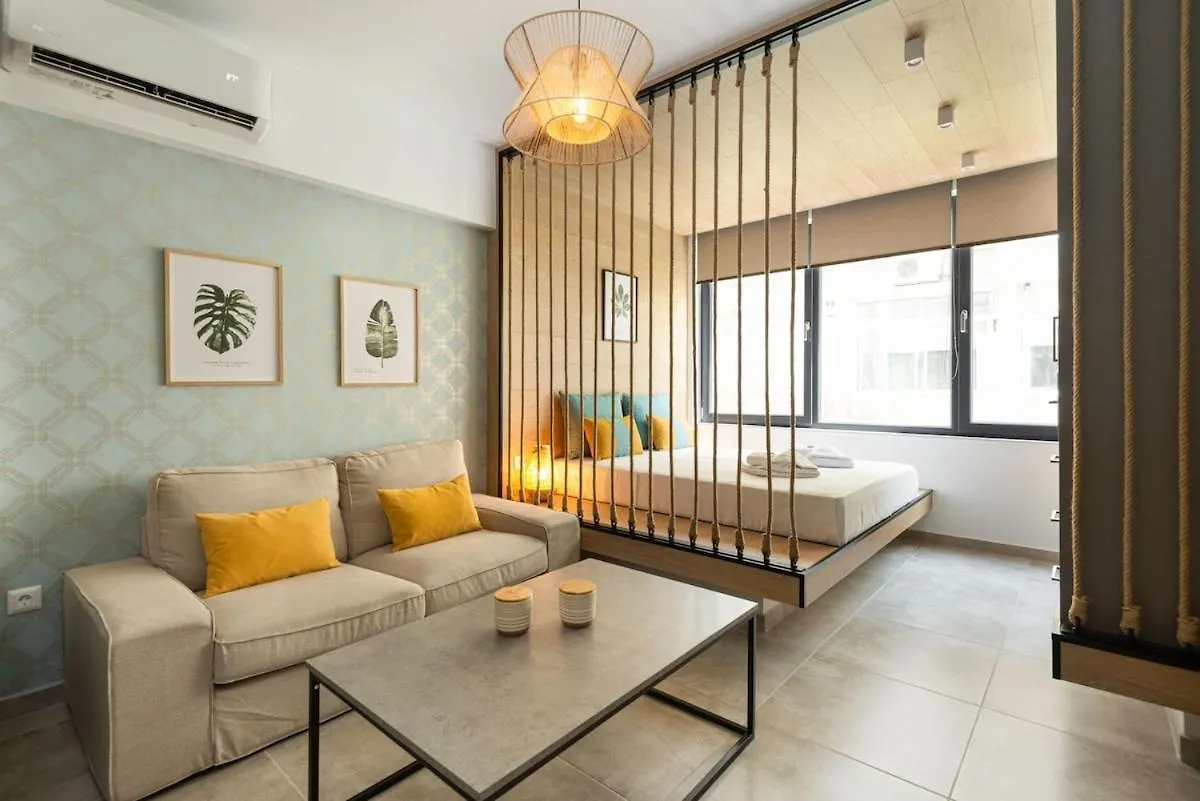 Innovative Snug Bohemian Studio In Ladadika Salonic